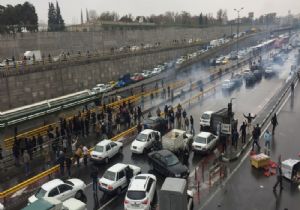 Benzin Zammı İranlıları Çıldırttı!